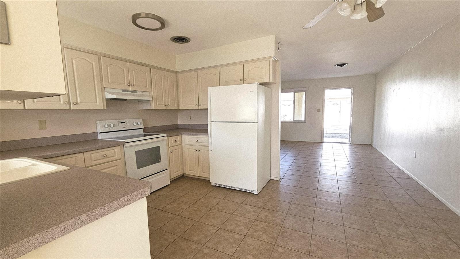 122 BOUNDARY BLVD #A, ROTONDA WEST, FL, 33947