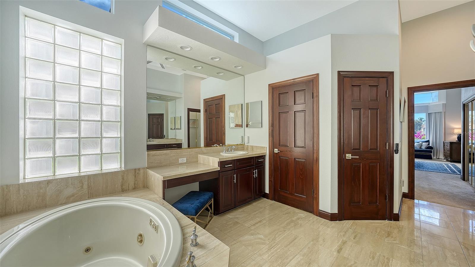3511 FAIR OAKS CT, LONGBOAT KEY, FL, 34228