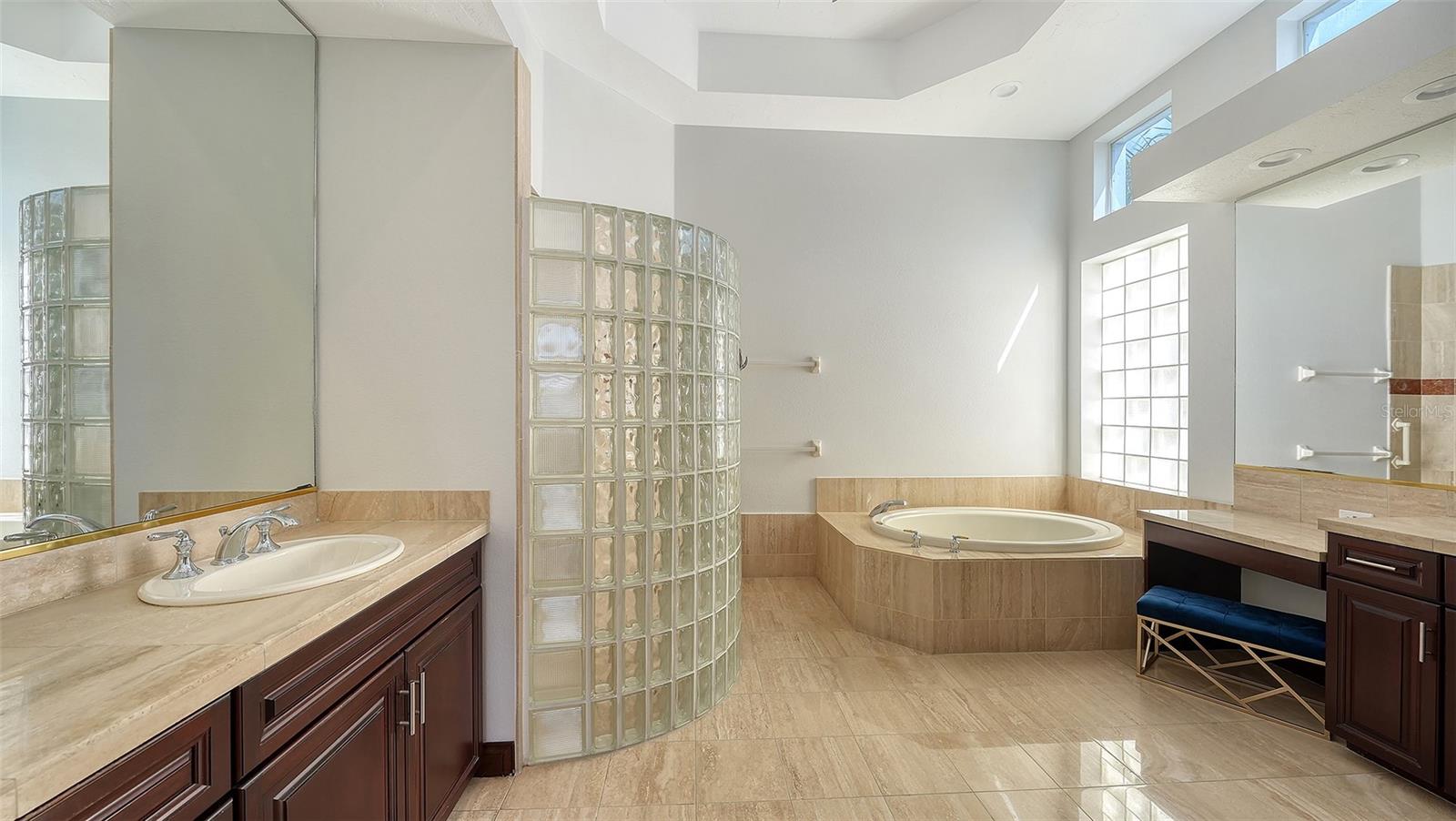 3511 FAIR OAKS CT, LONGBOAT KEY, FL, 34228