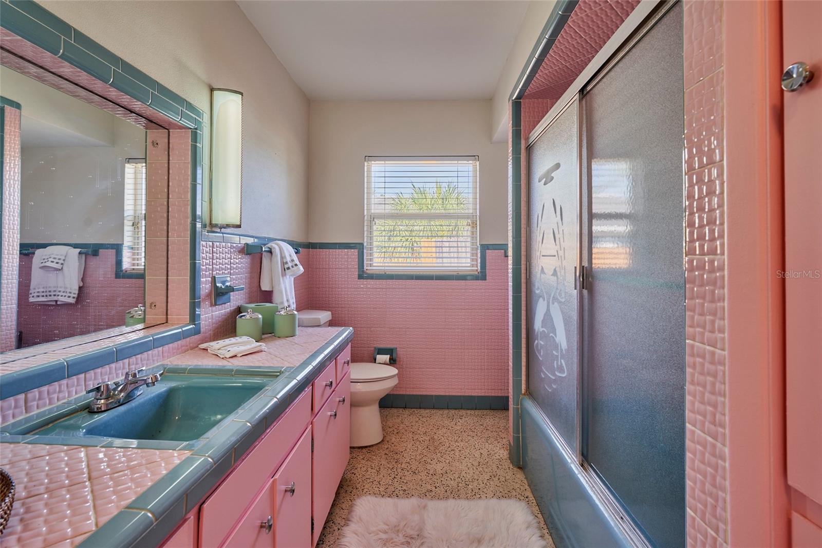 3302 W GRAY ST, TAMPA, FL, 33609