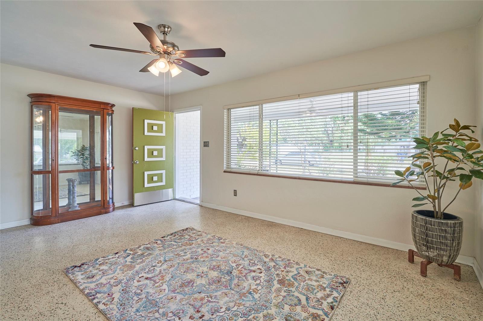 3302 W GRAY ST, TAMPA, FL, 33609