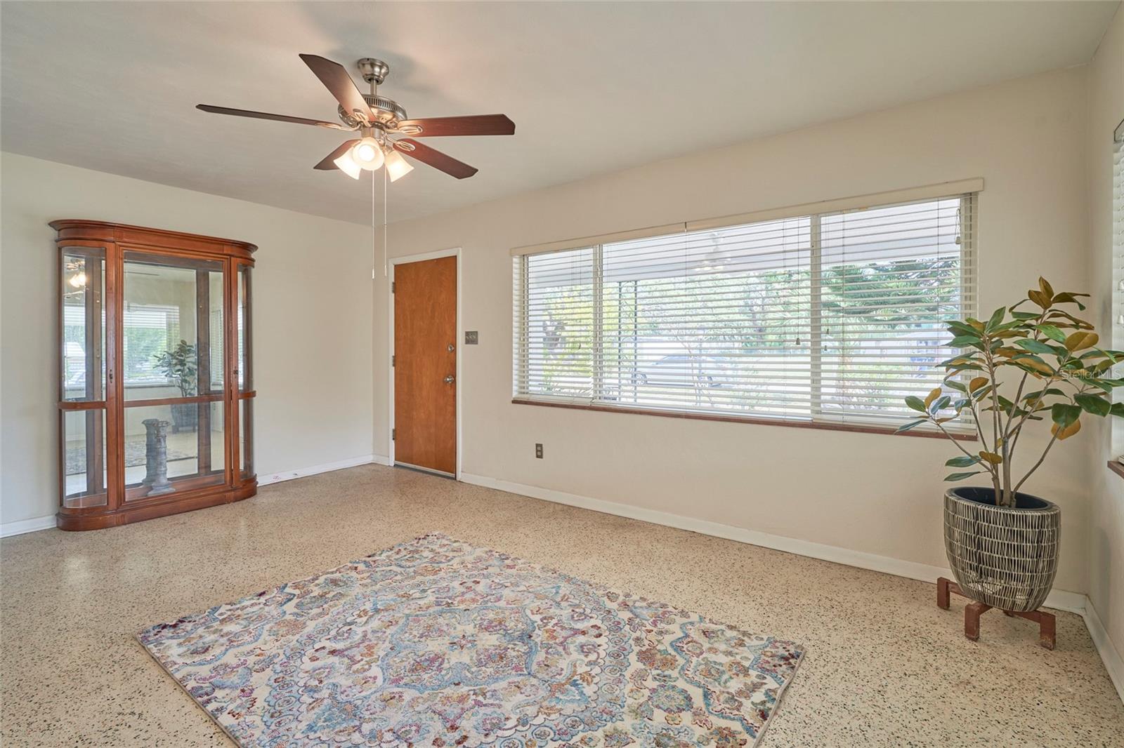 3302 W GRAY ST, TAMPA, FL, 33609