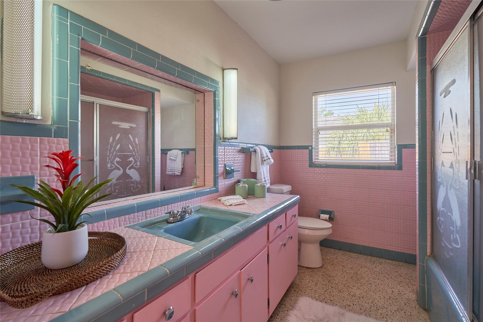 3302 W GRAY ST, TAMPA, FL, 33609