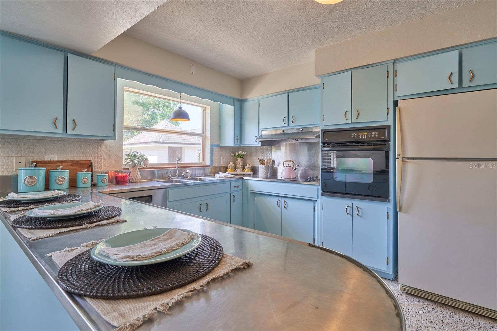 3302 W GRAY ST, TAMPA, FL, 33609