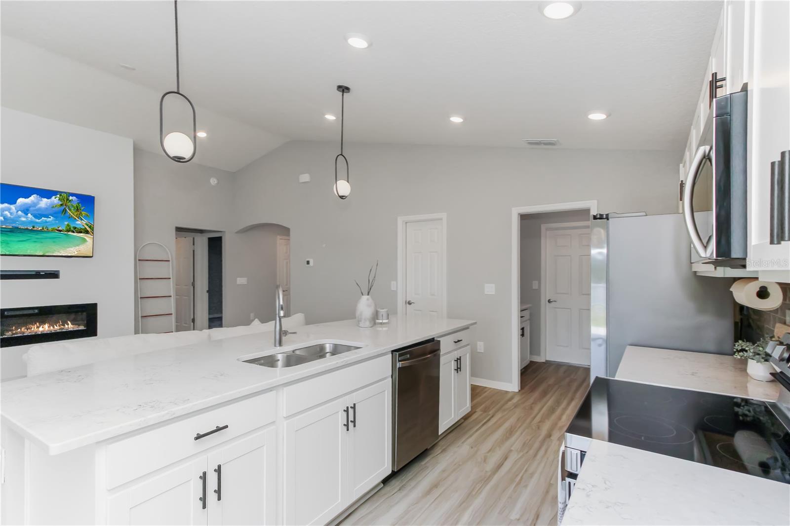 35598 BELLINGTON BLVD, ZEPHYRHILLS, FL, 33541