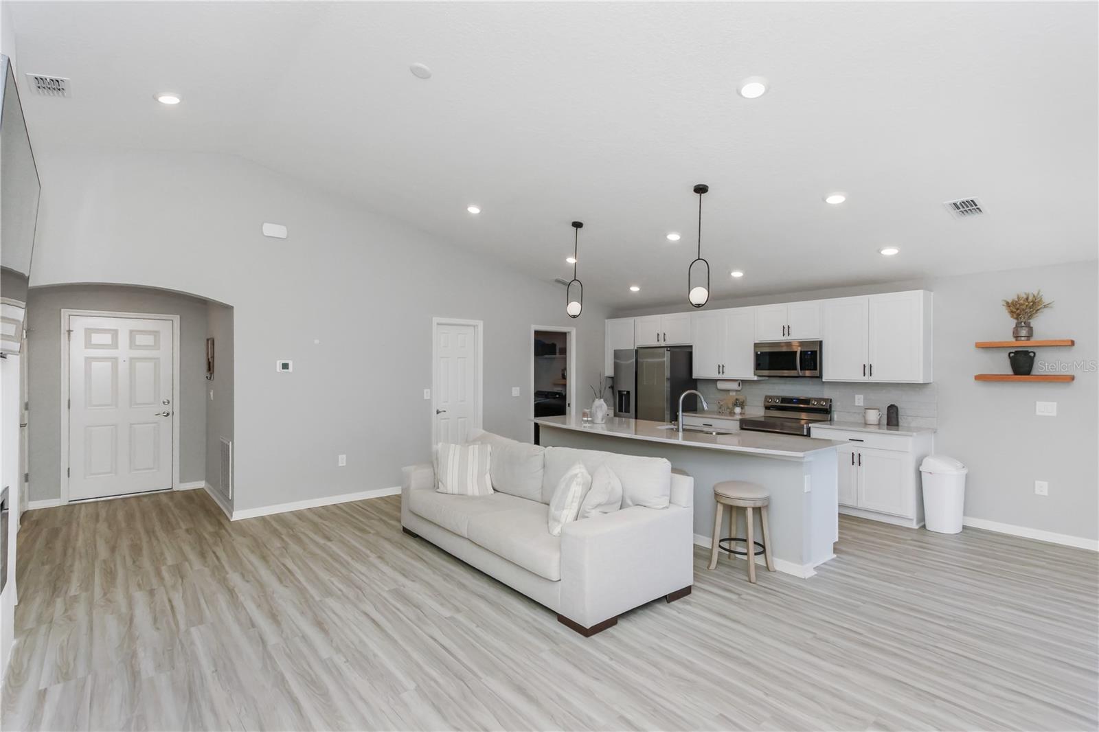 35598 BELLINGTON BLVD, ZEPHYRHILLS, FL, 33541