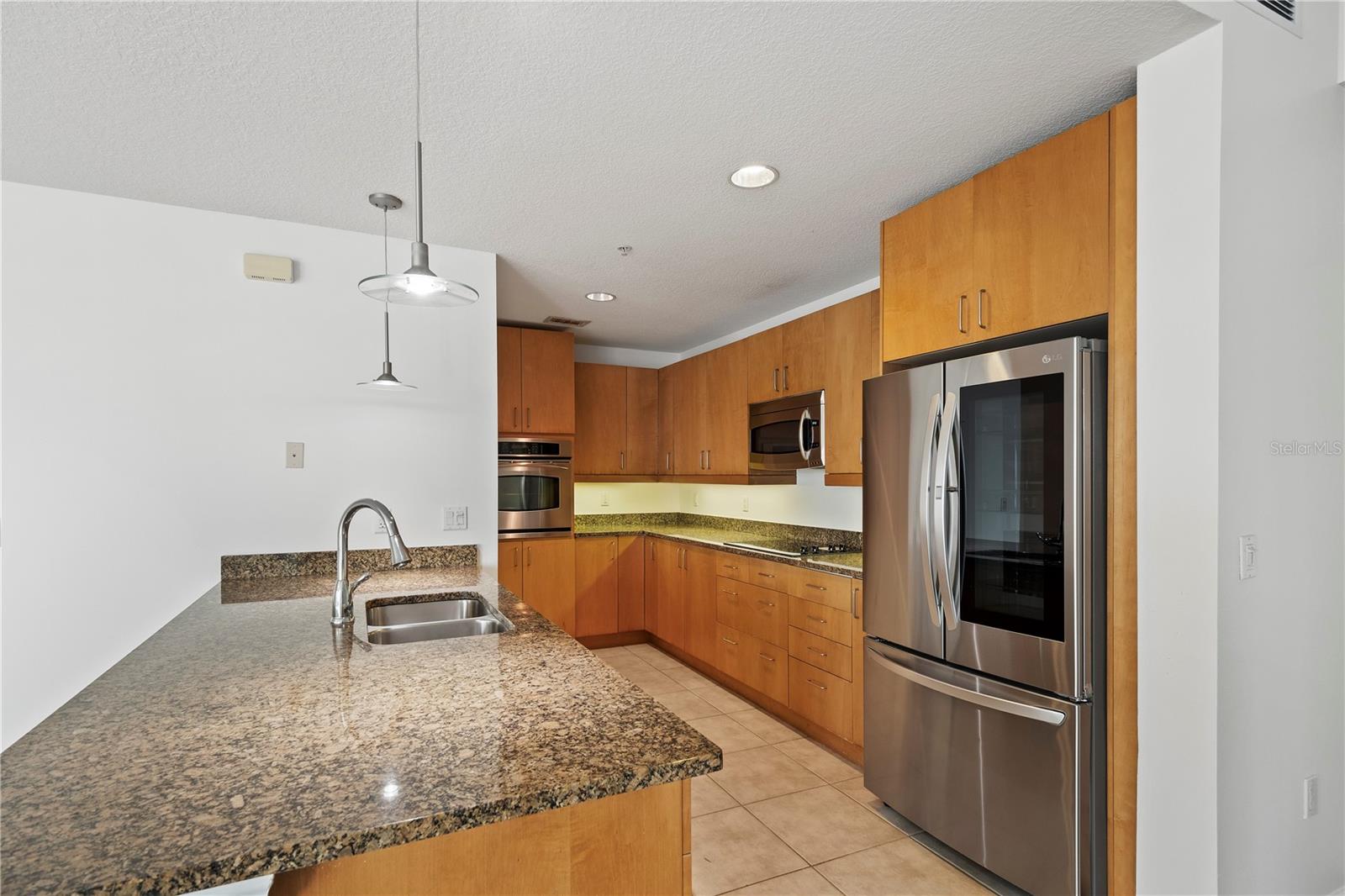 100 S EOLA DR #1214, ORLANDO, FL, 32801