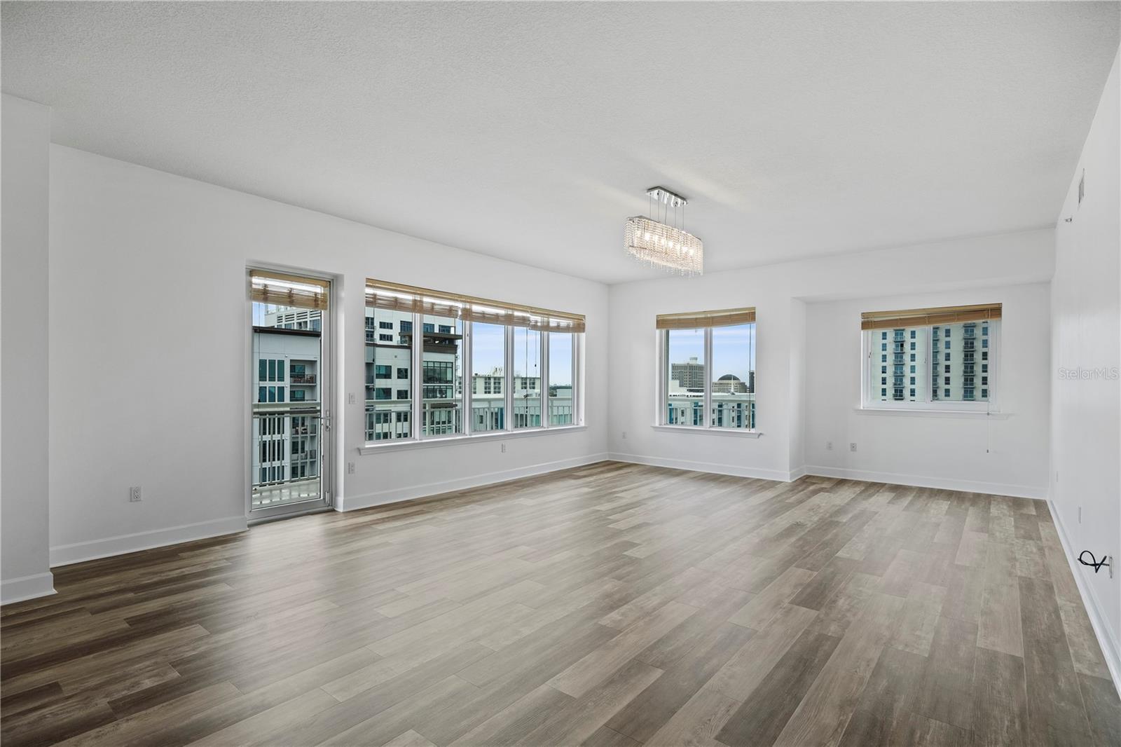 100 S EOLA DR #1214, ORLANDO, FL, 32801