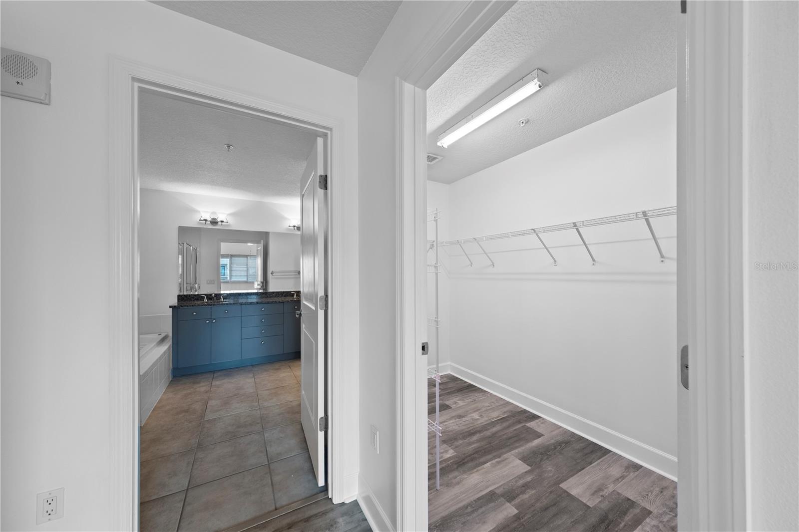 100 S EOLA DR #1214, ORLANDO, FL, 32801