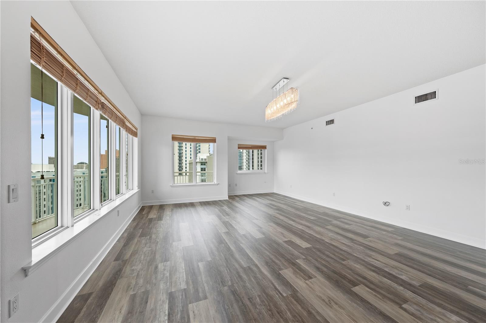 100 S EOLA DR #1214, ORLANDO, FL, 32801