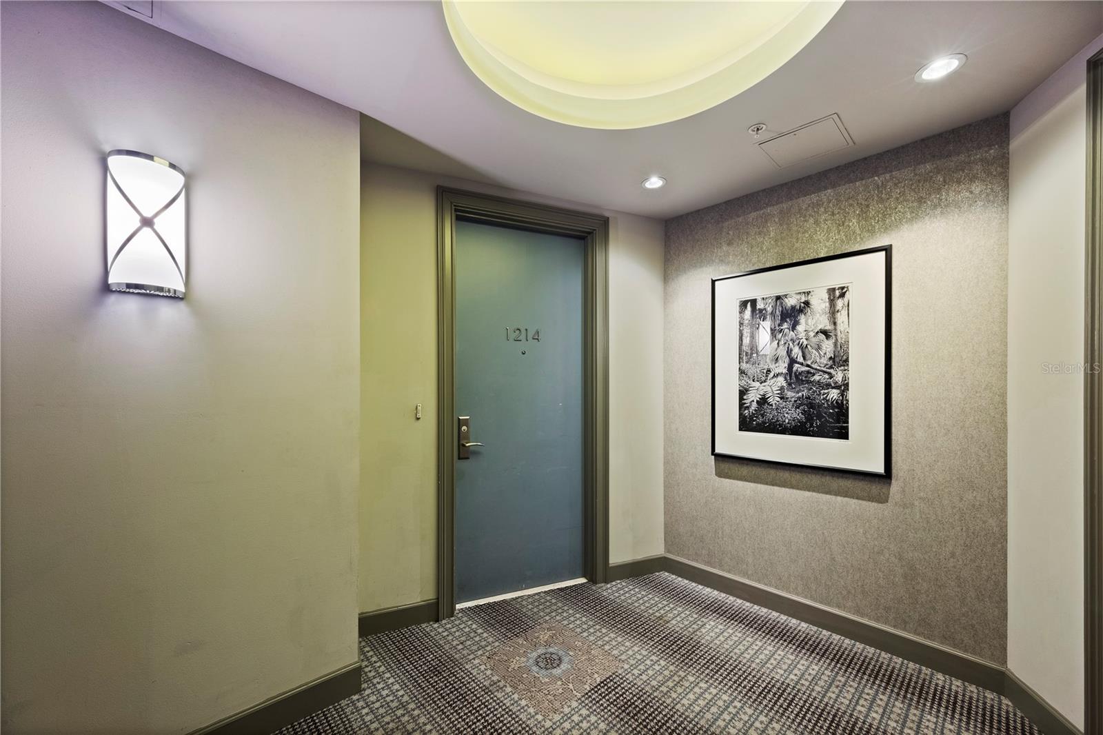 100 S EOLA DR #1214, ORLANDO, FL, 32801