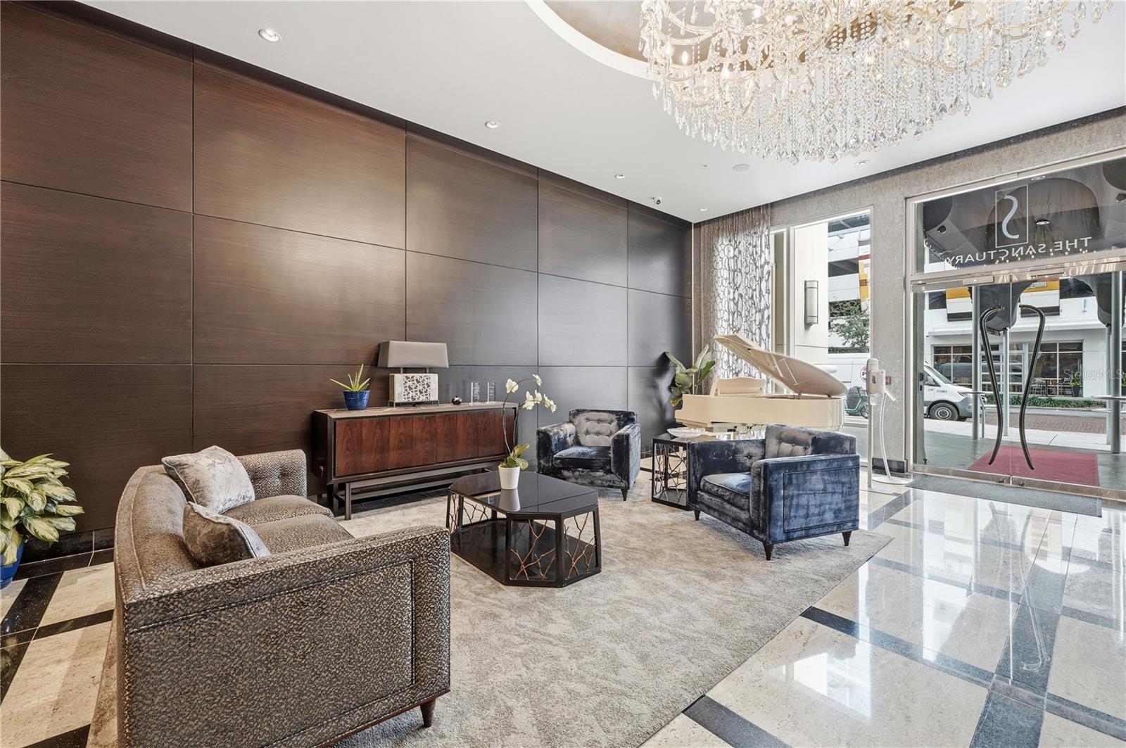 100 S EOLA DR #1214, ORLANDO, FL, 32801