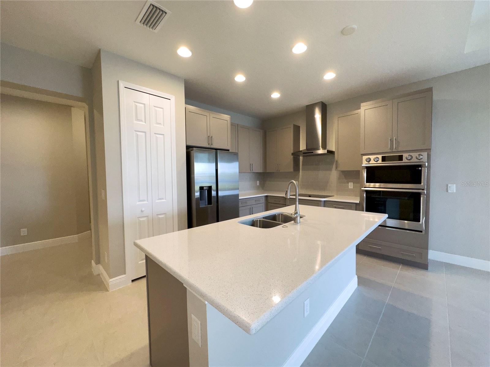 10509 KLEE AVE, BRADENTON, FL, 34212