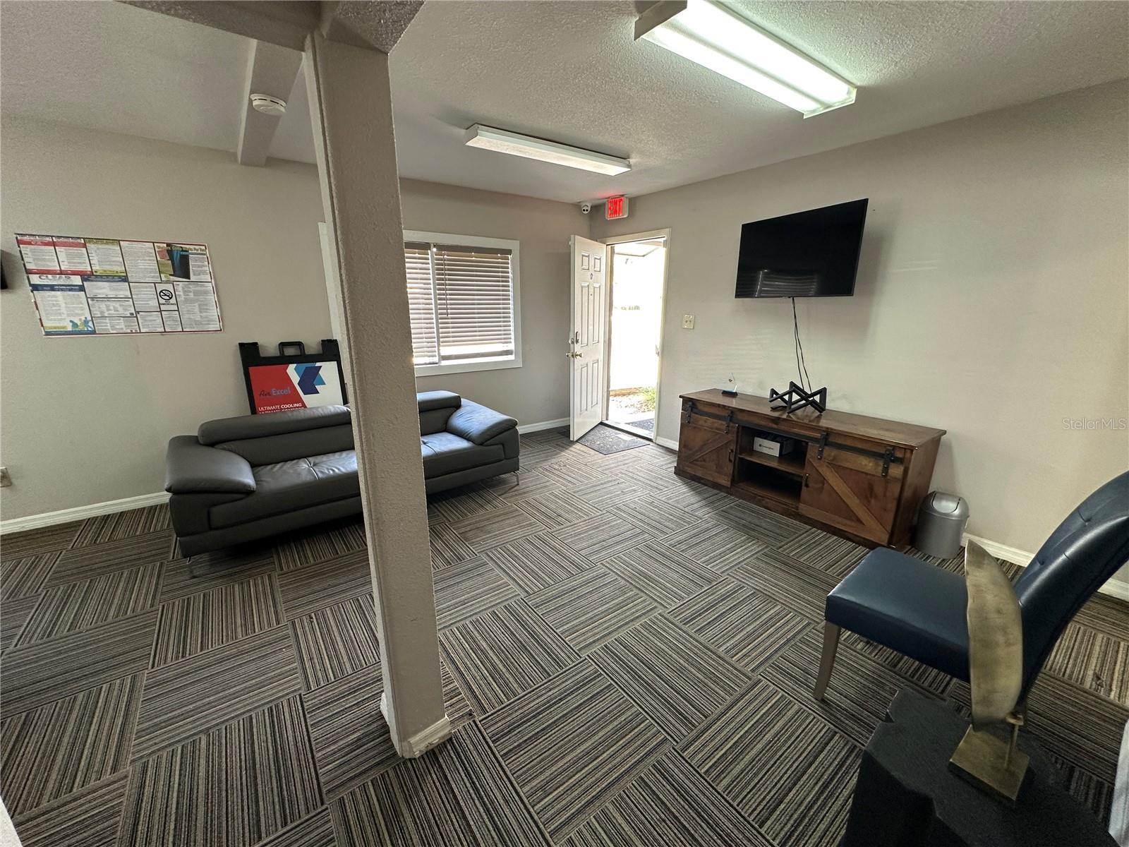 1020 N PINE HILLS RD, ORLANDO, FL, 32808