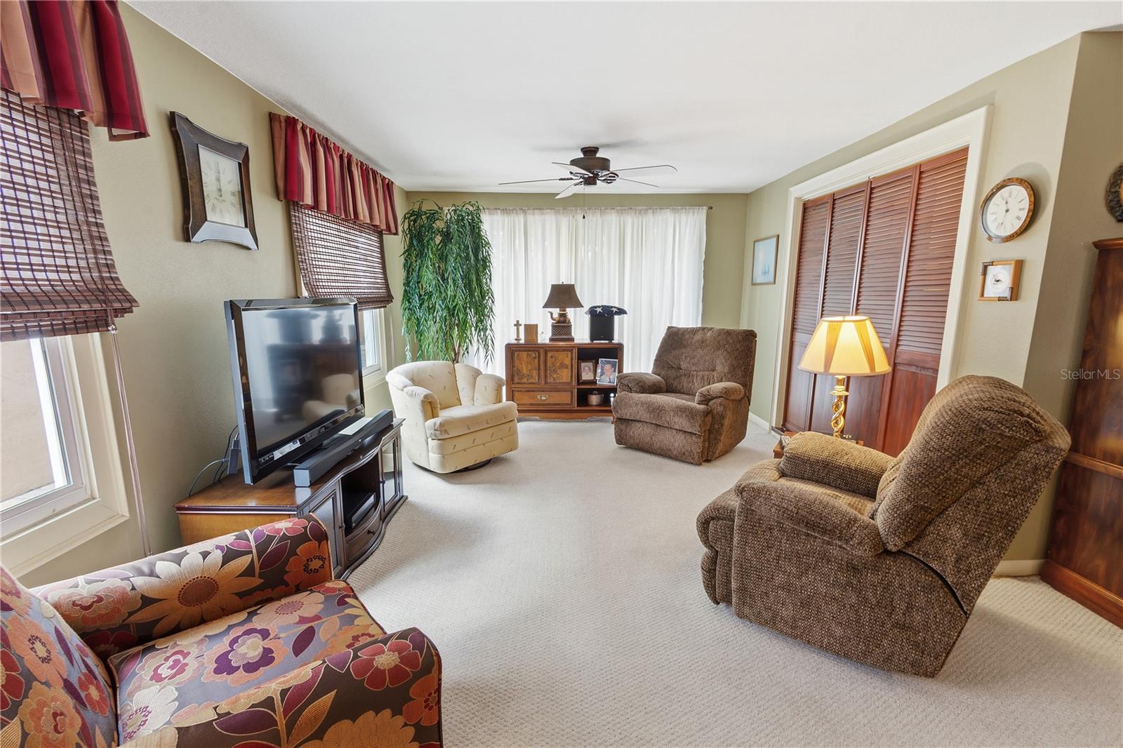 111 LAS FLORES, WINTER HAVEN, FL, 33884