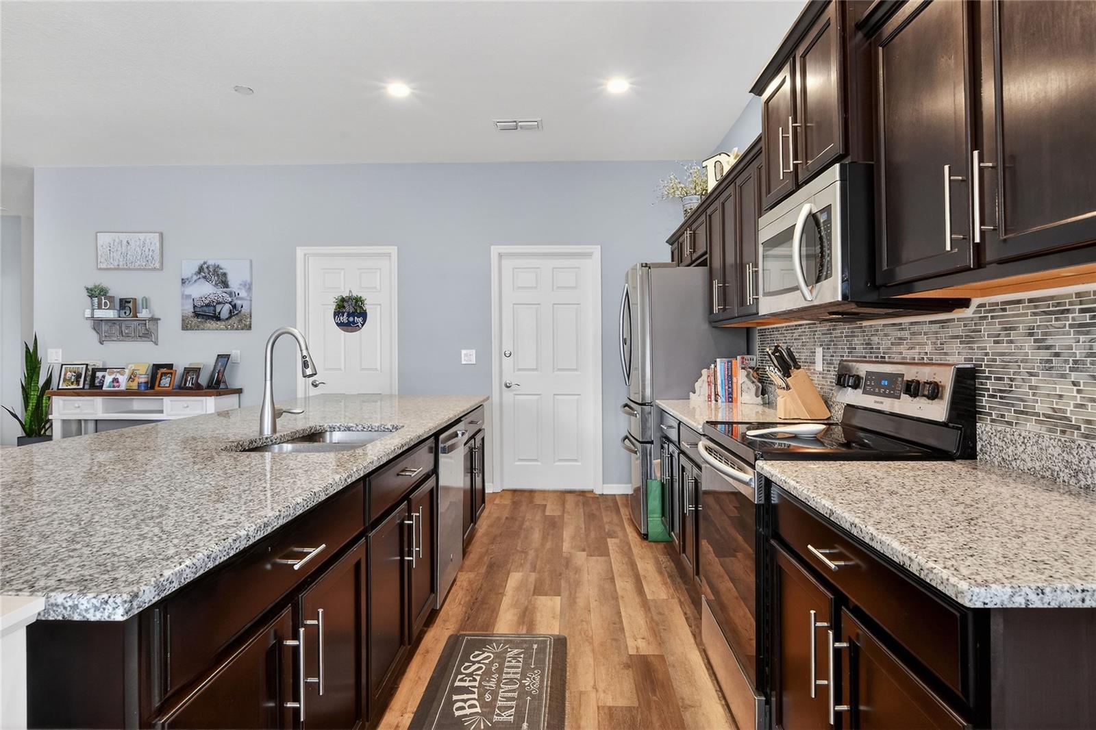 8271 WILDER LOOP, LAKELAND, FL, 33809