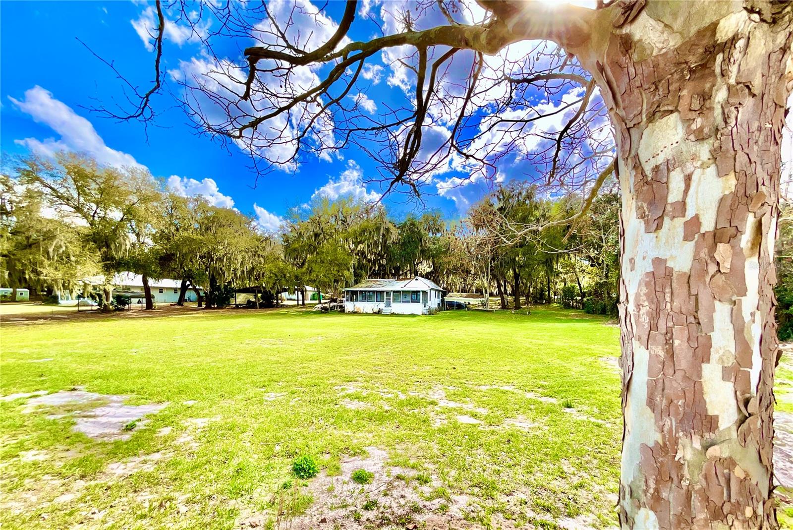 106 E SUNNYSIDE BEACH RD, HAWTHORNE, FL, 32640