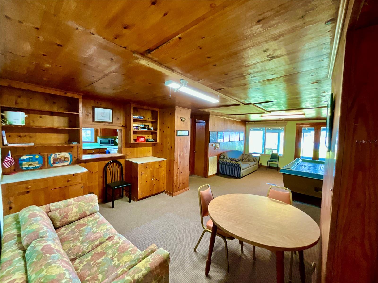 106 E SUNNYSIDE BEACH RD, HAWTHORNE, FL, 32640