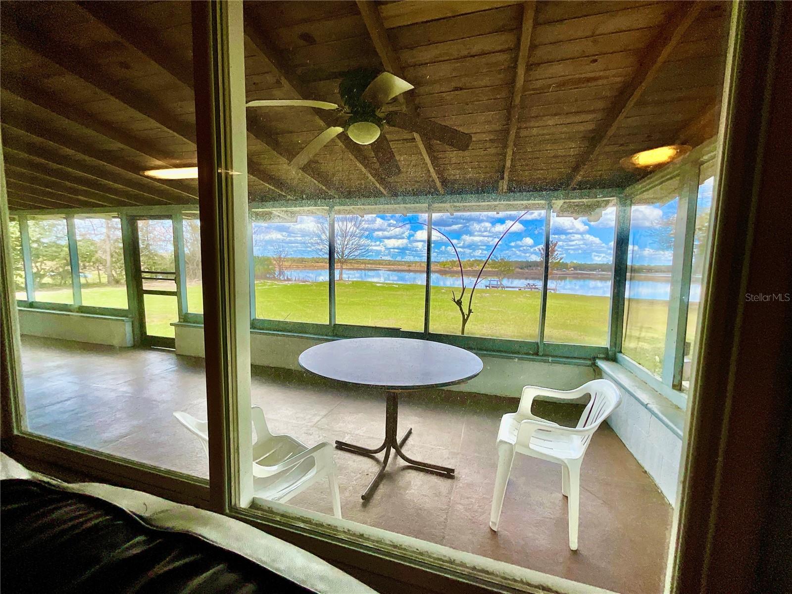 106 E SUNNYSIDE BEACH RD, HAWTHORNE, FL, 32640