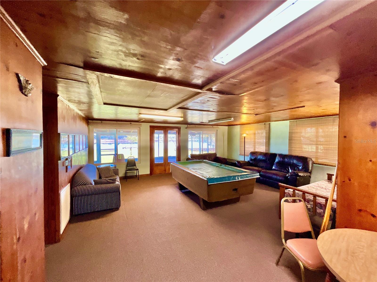 106 E SUNNYSIDE BEACH RD, HAWTHORNE, FL, 32640