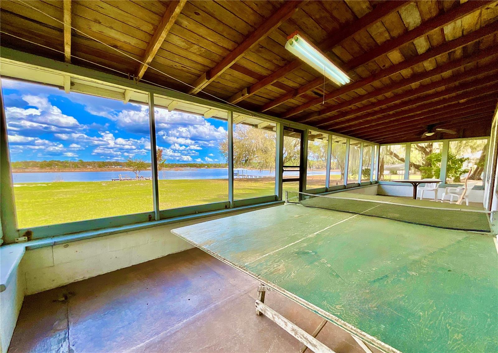 106 E SUNNYSIDE BEACH RD, HAWTHORNE, FL, 32640