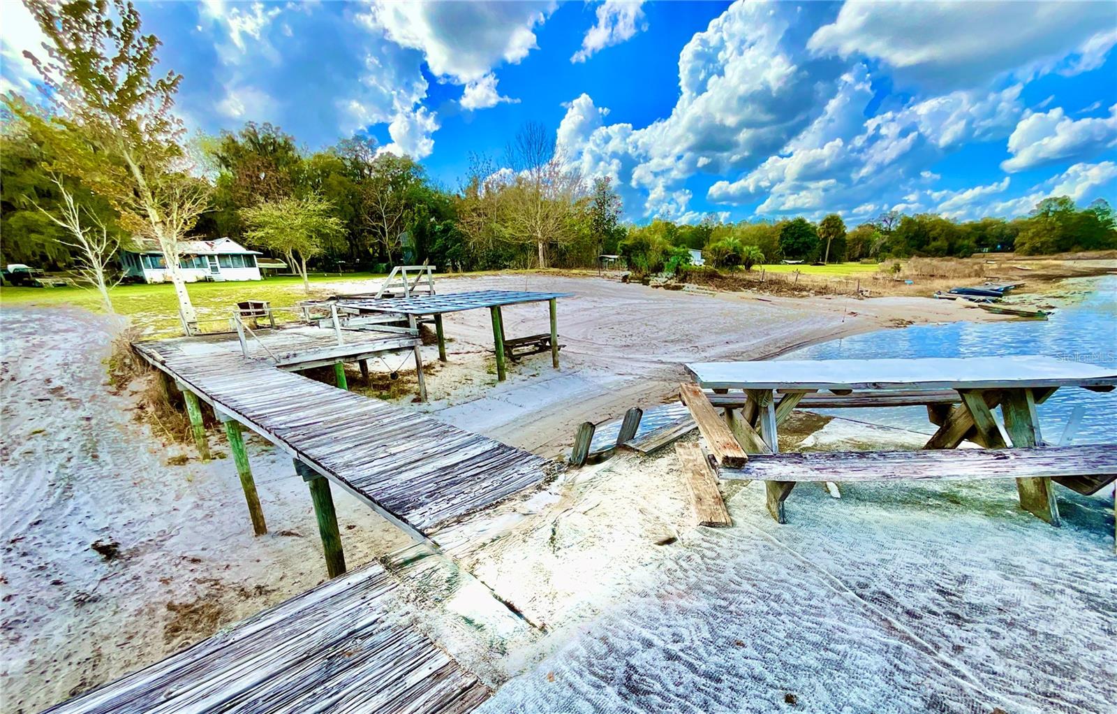 106 E SUNNYSIDE BEACH RD, HAWTHORNE, FL, 32640