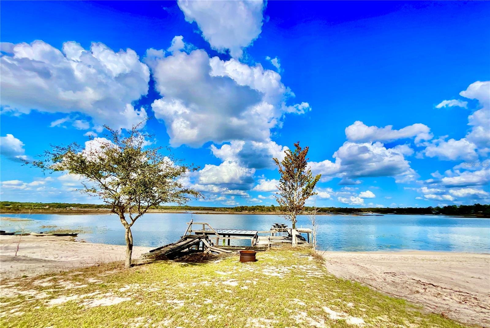 106 E SUNNYSIDE BEACH RD, HAWTHORNE, FL, 32640