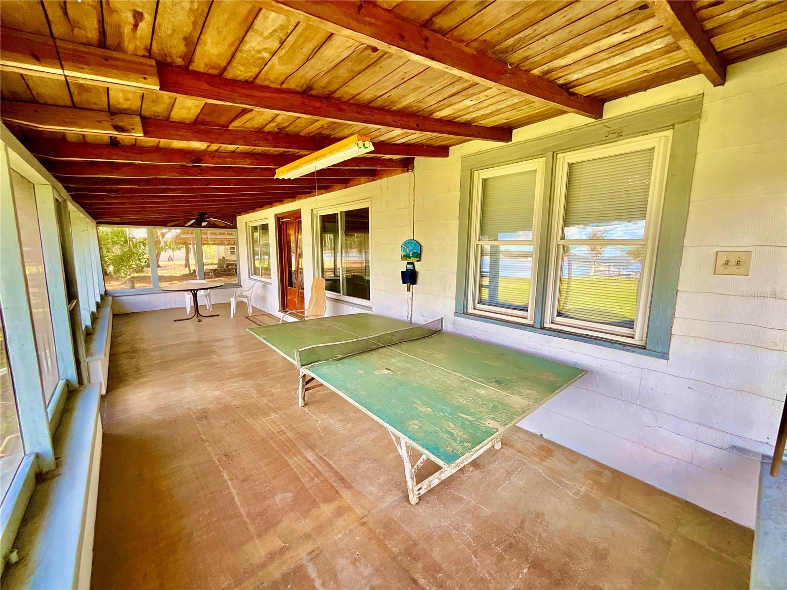 106 E SUNNYSIDE BEACH RD, HAWTHORNE, FL, 32640