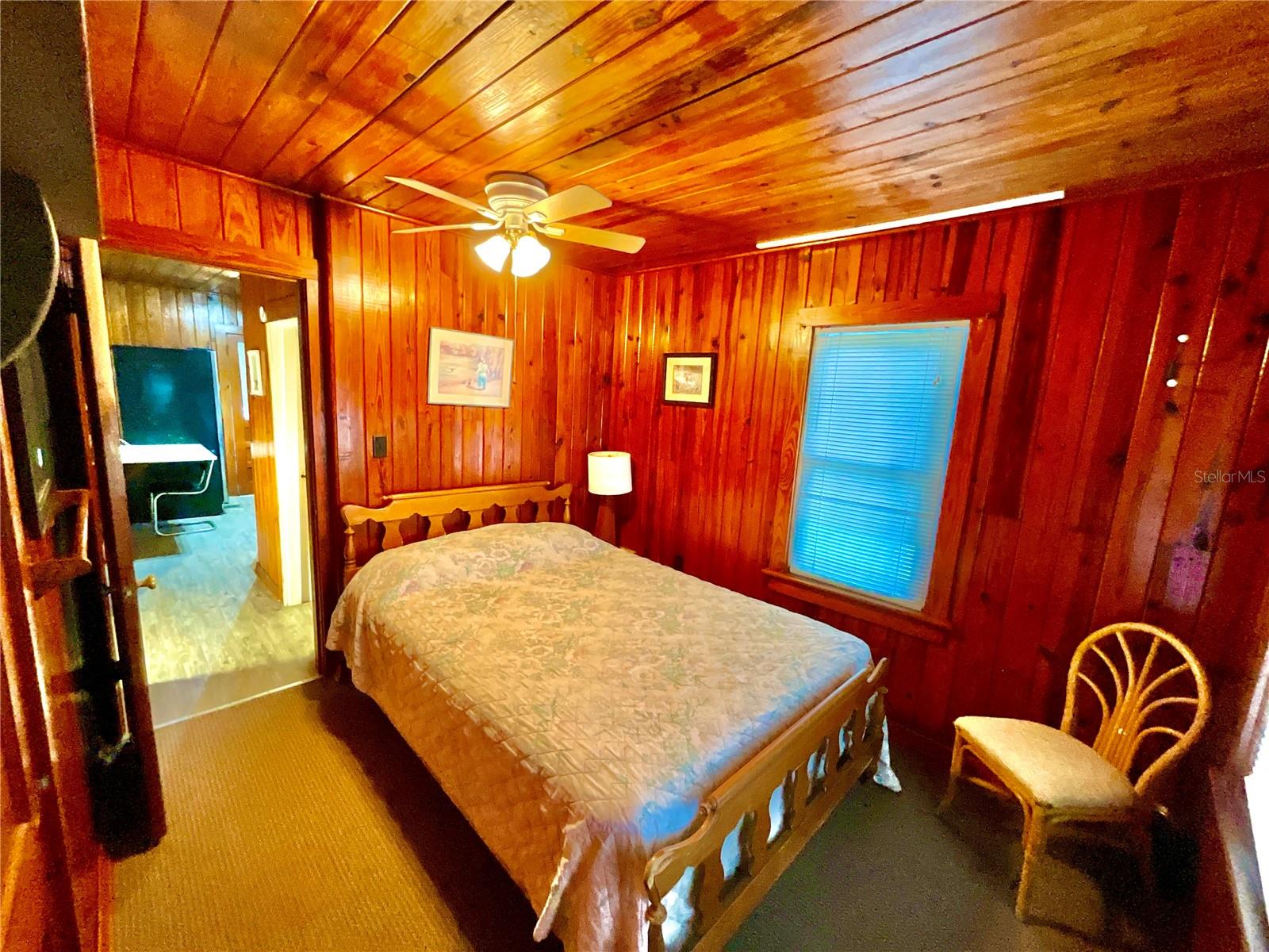 106 E SUNNYSIDE BEACH RD, HAWTHORNE, FL, 32640