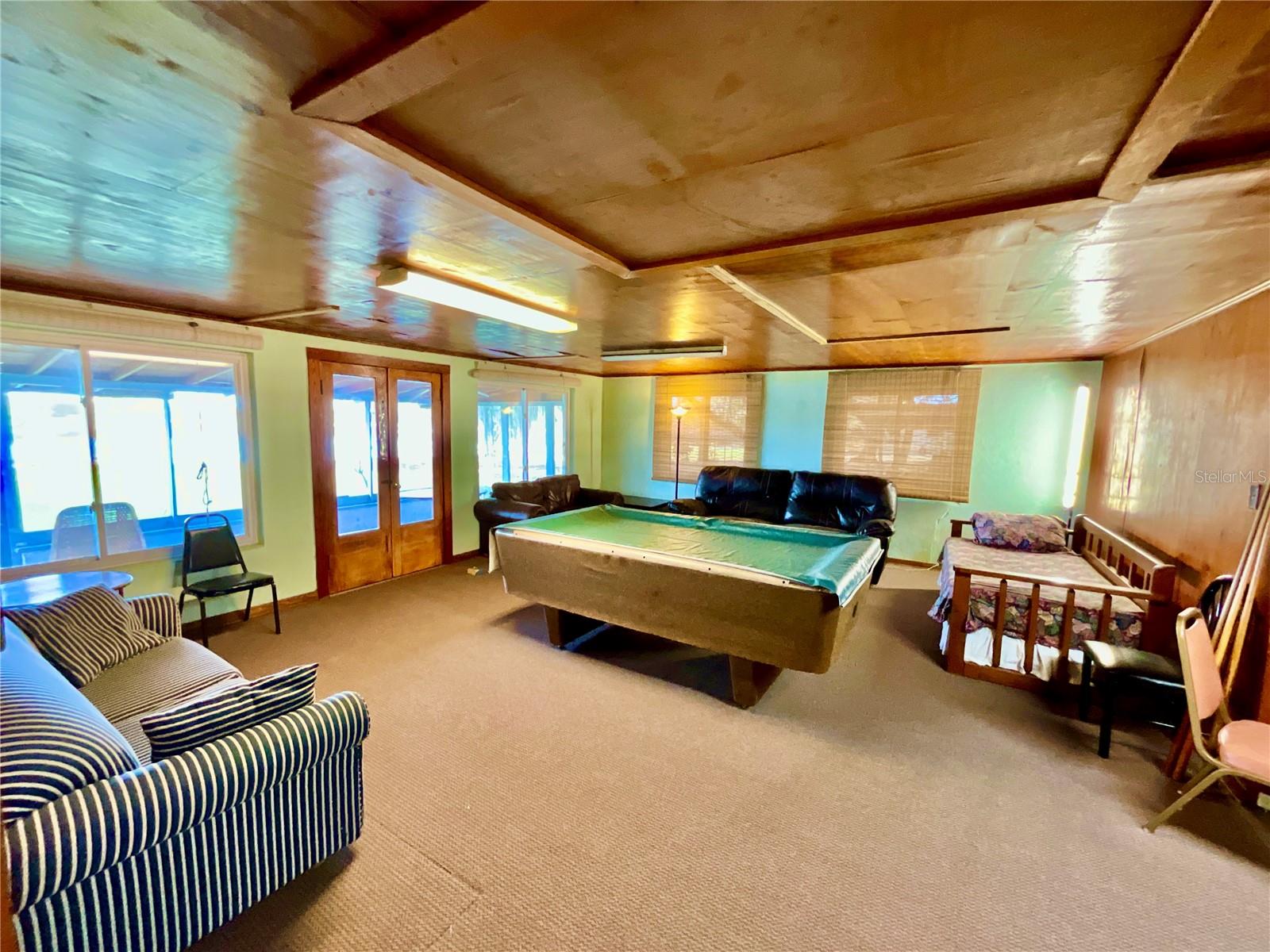 106 E SUNNYSIDE BEACH RD, HAWTHORNE, FL, 32640