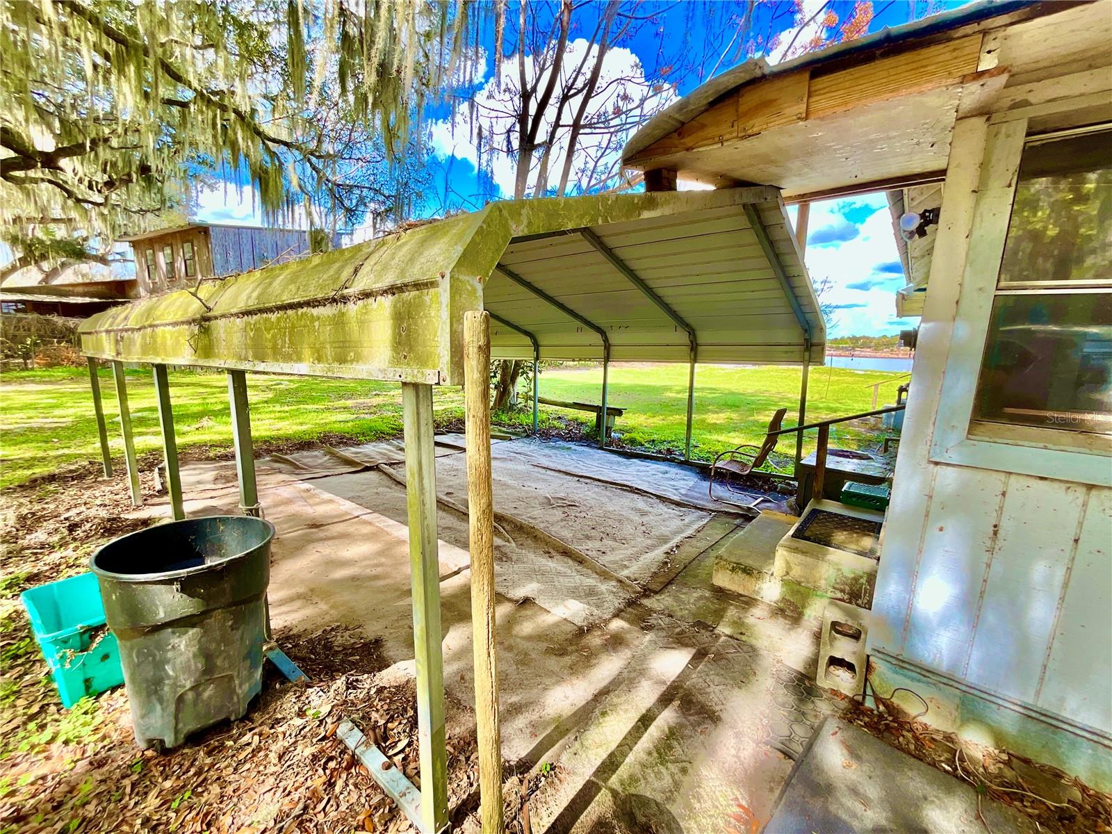 106 E SUNNYSIDE BEACH RD, HAWTHORNE, FL, 32640