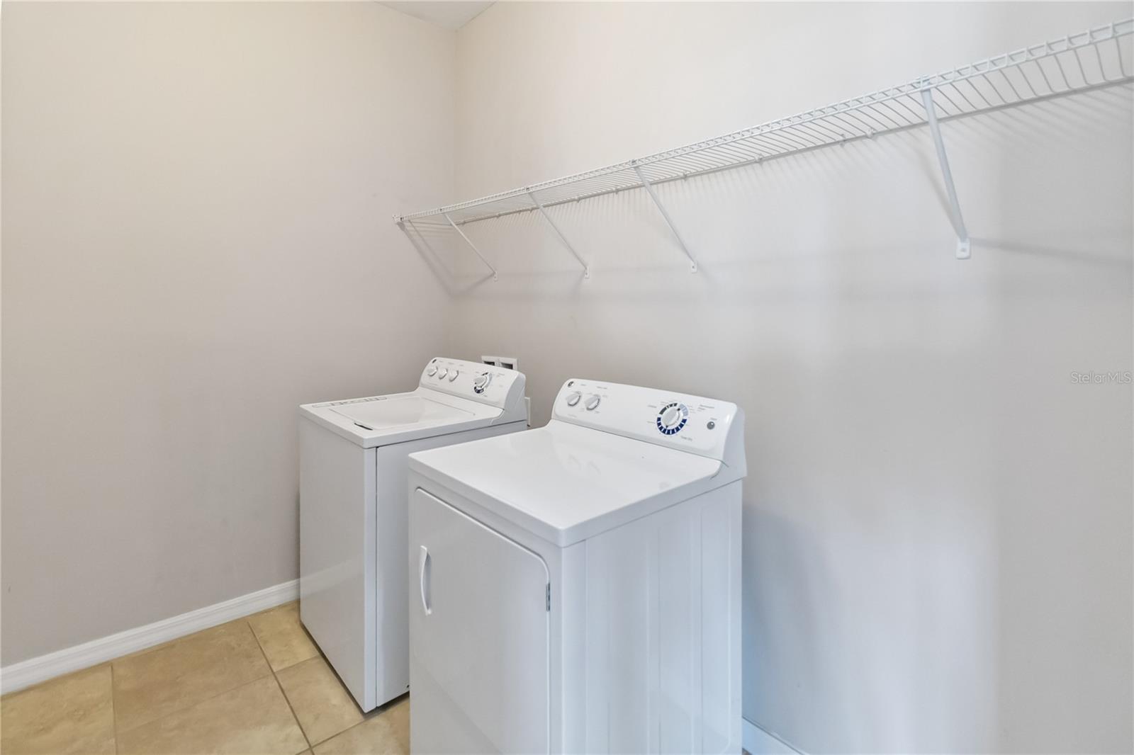 1972 BEACON LANDING CIR, ORLANDO, FL, 32824