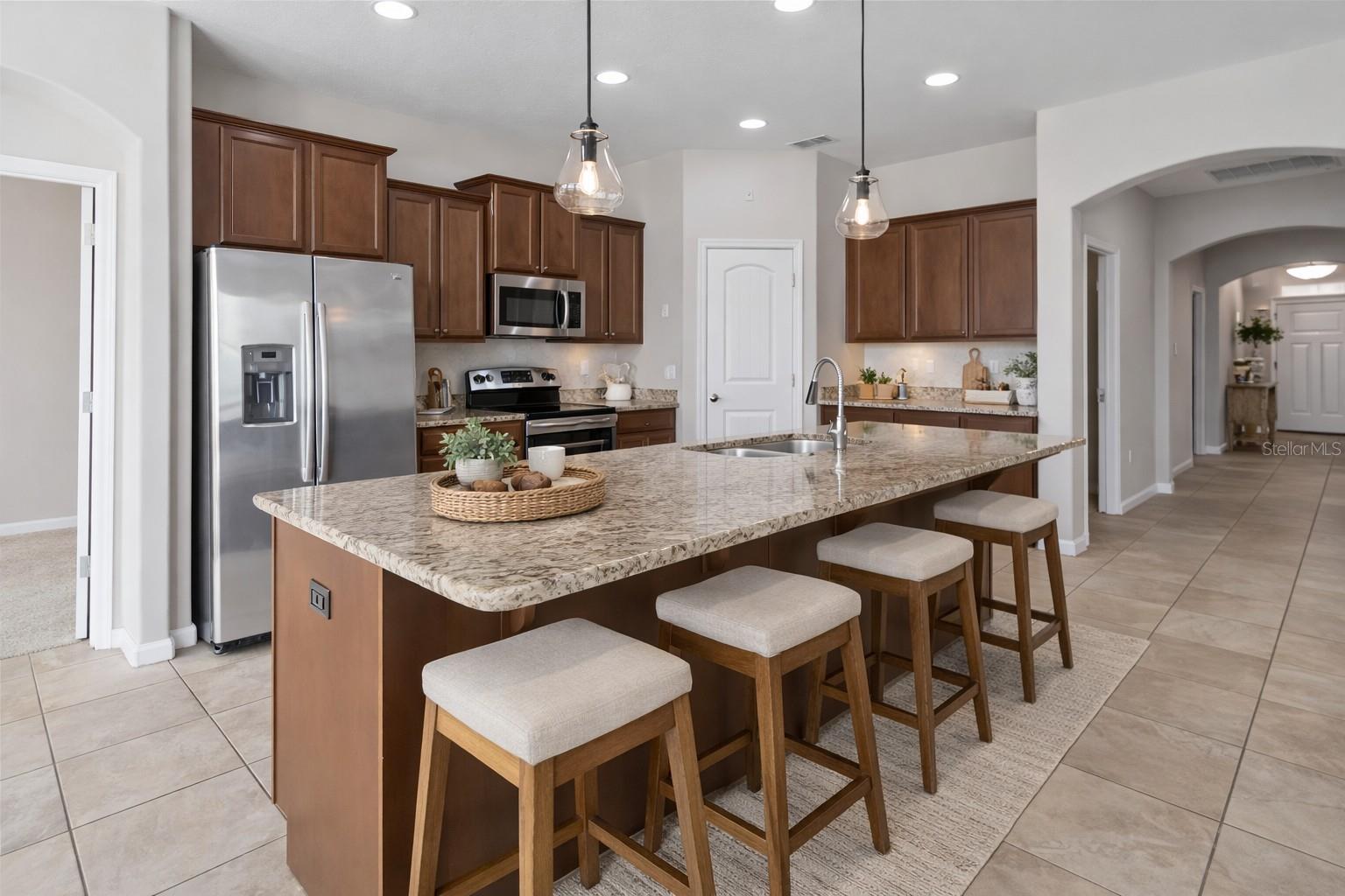 1972 BEACON LANDING CIR, ORLANDO, FL, 32824