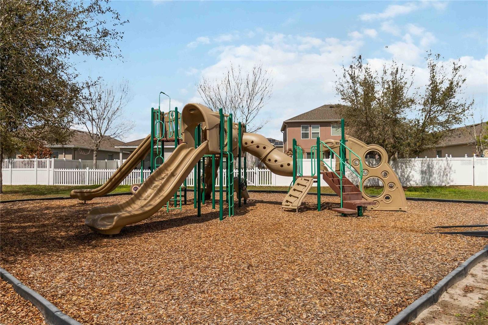 1972 BEACON LANDING CIR, ORLANDO, FL, 32824