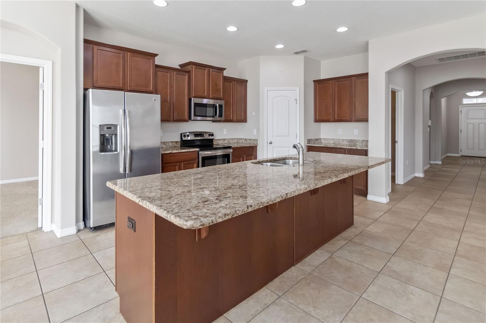 1972 BEACON LANDING CIR, ORLANDO, FL, 32824