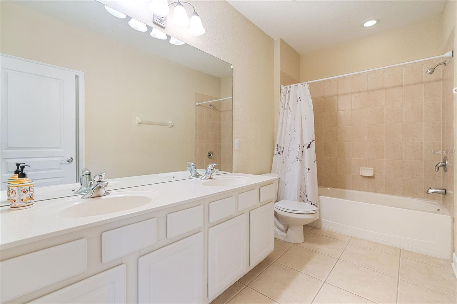 3099 METRO SEVILLA DR #101, ORLANDO, FL, 32835