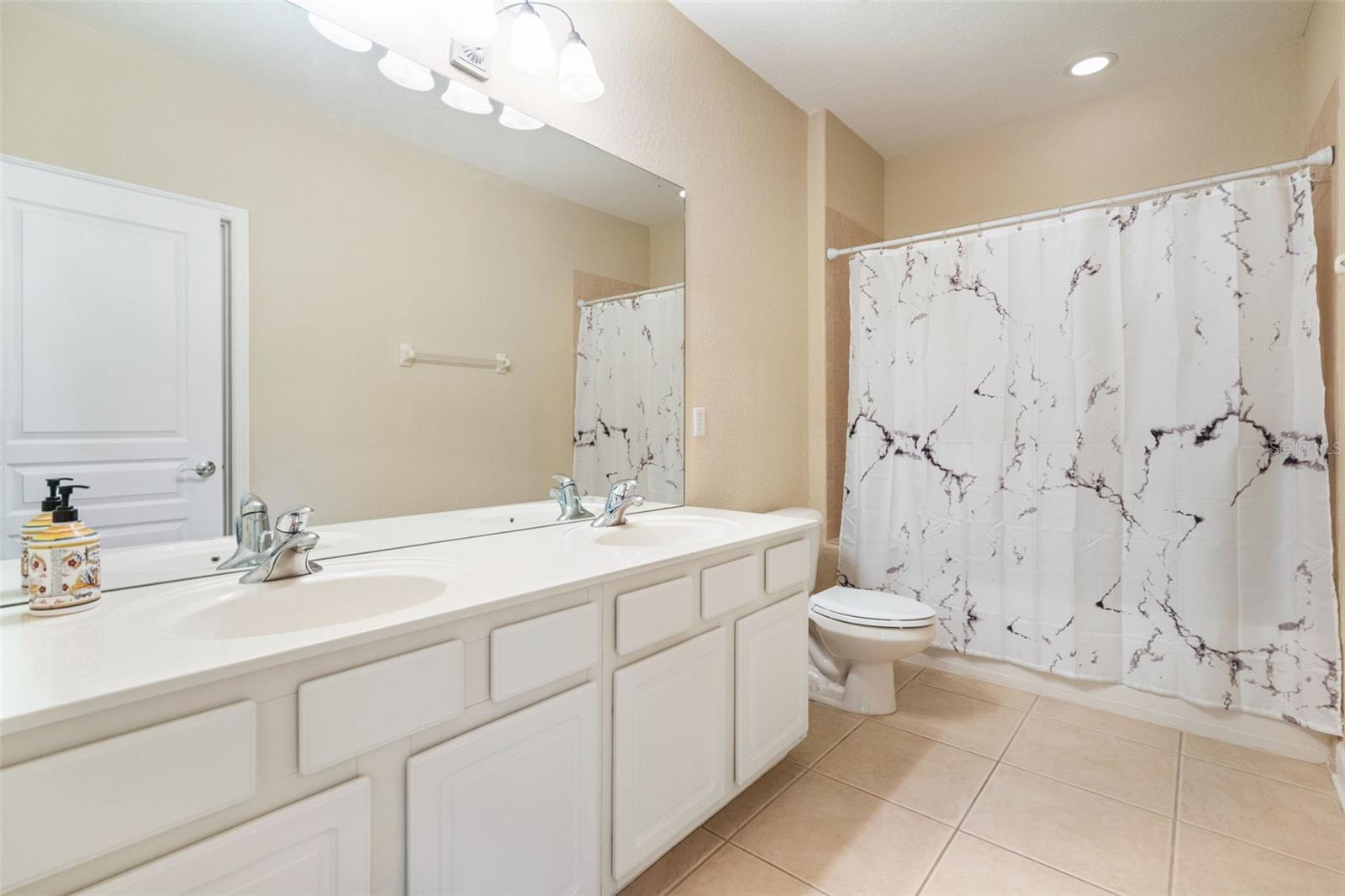 3099 METRO SEVILLA DR #101, ORLANDO, FL, 32835