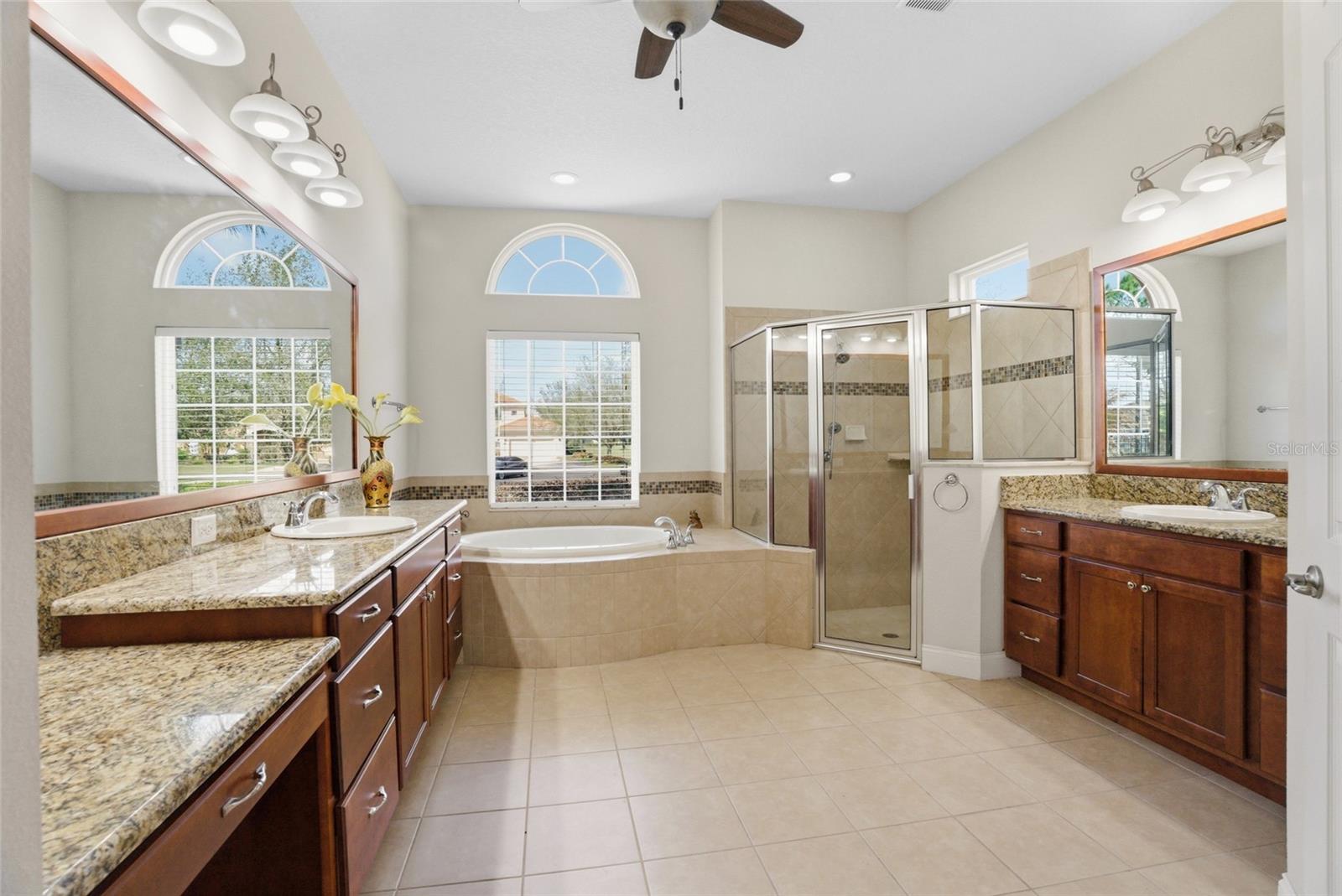 18002 BELLEZZA DR, ORLANDO, FL, 32820