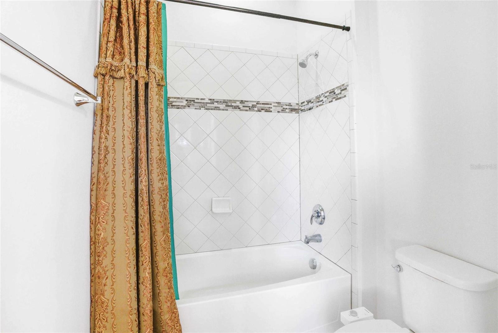 18002 BELLEZZA DR, ORLANDO, FL, 32820