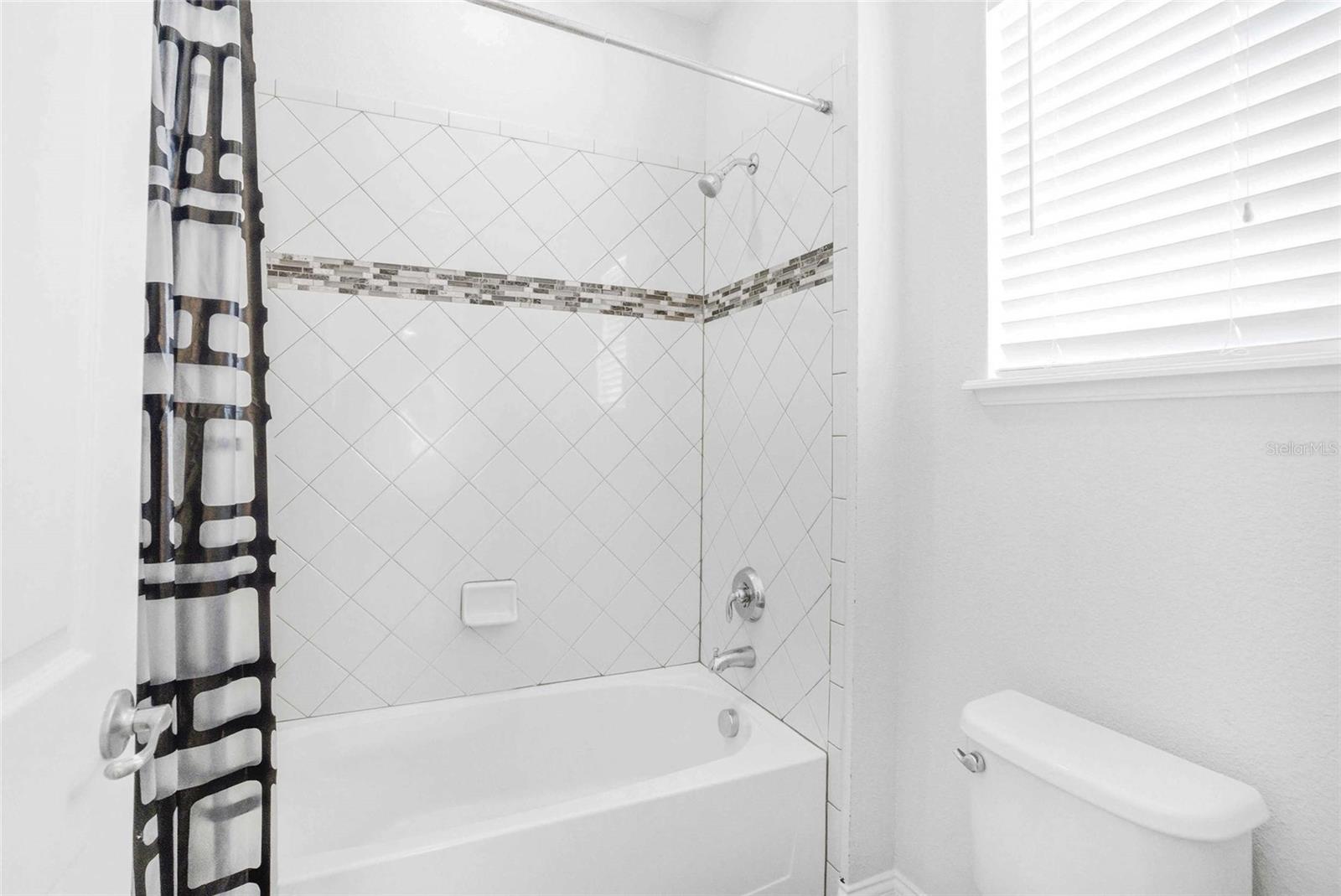 18002 BELLEZZA DR, ORLANDO, FL, 32820