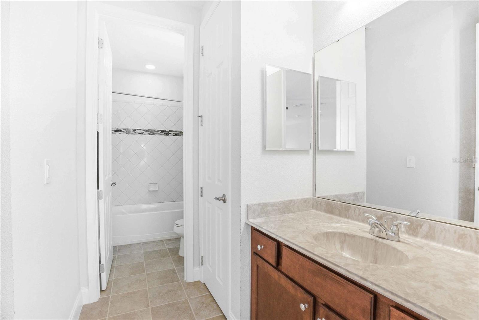 18002 BELLEZZA DR, ORLANDO, FL, 32820