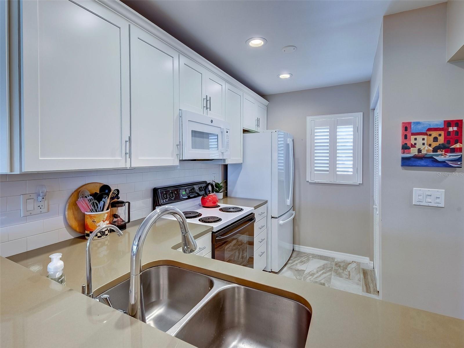 408 CERROMAR CIR S #233, VENICE, FL, 34293