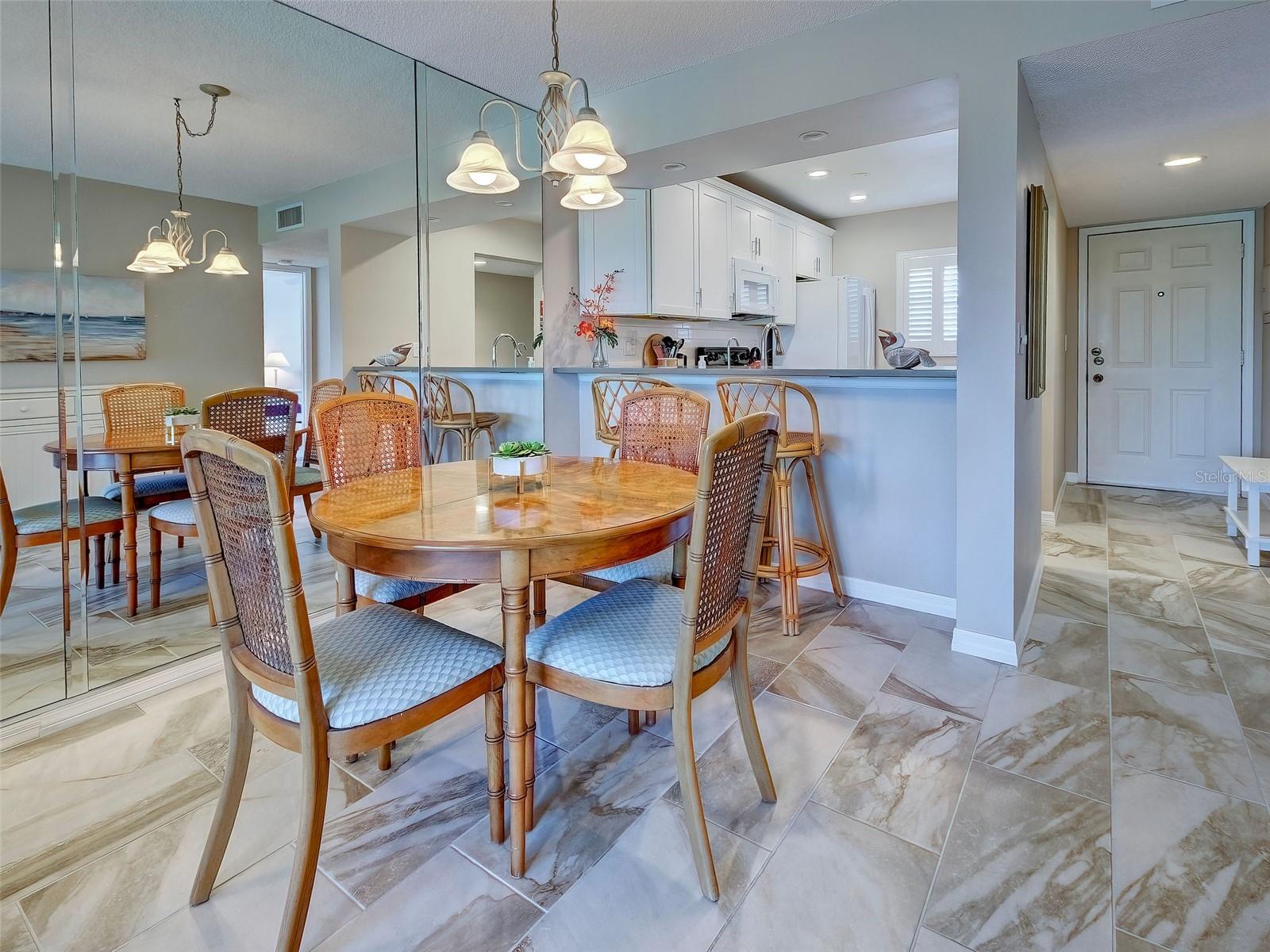 408 CERROMAR CIR S #233, VENICE, FL, 34293