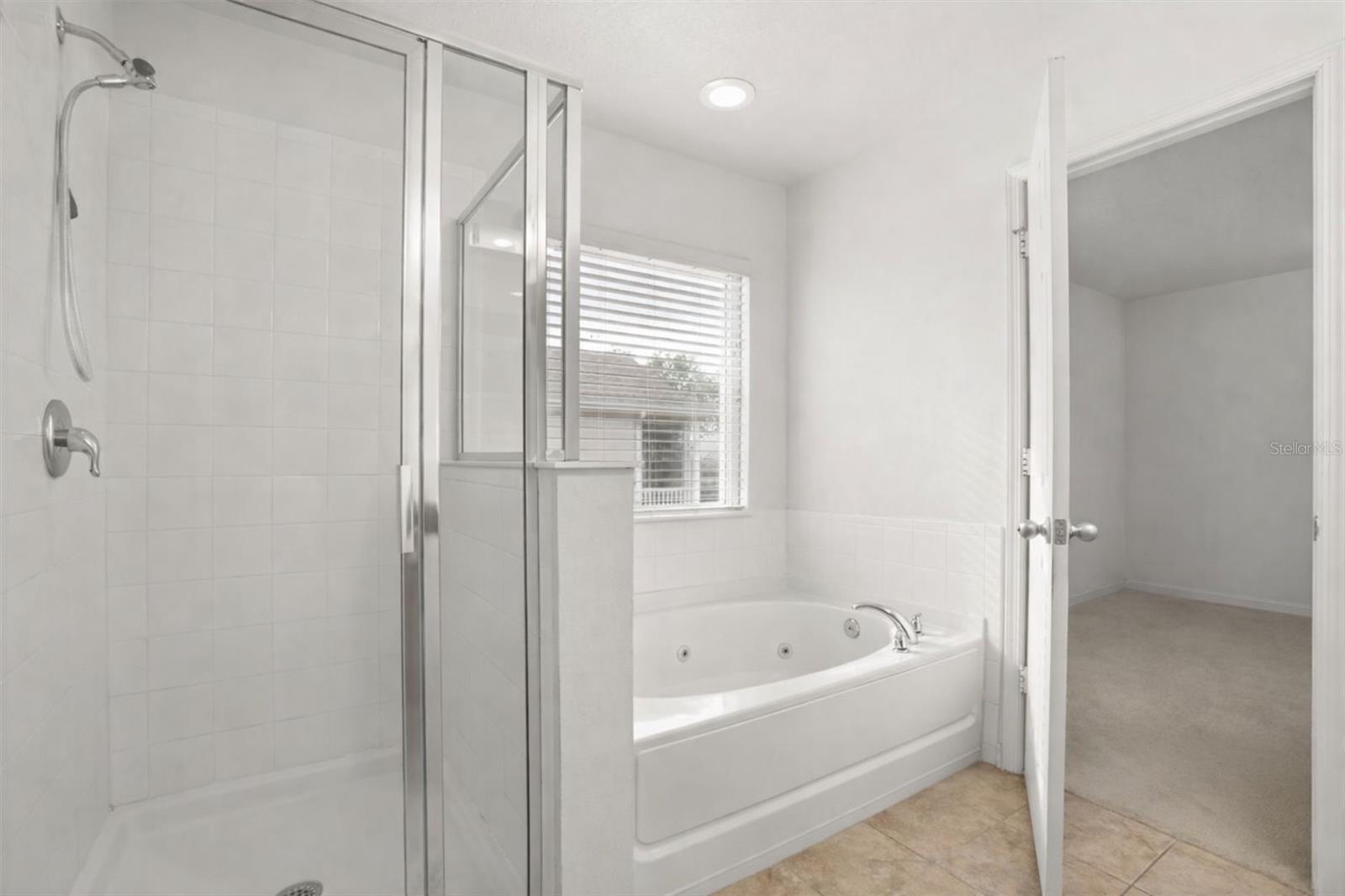 1972 APPALACHEE CIR, TAVARES, FL, 32778