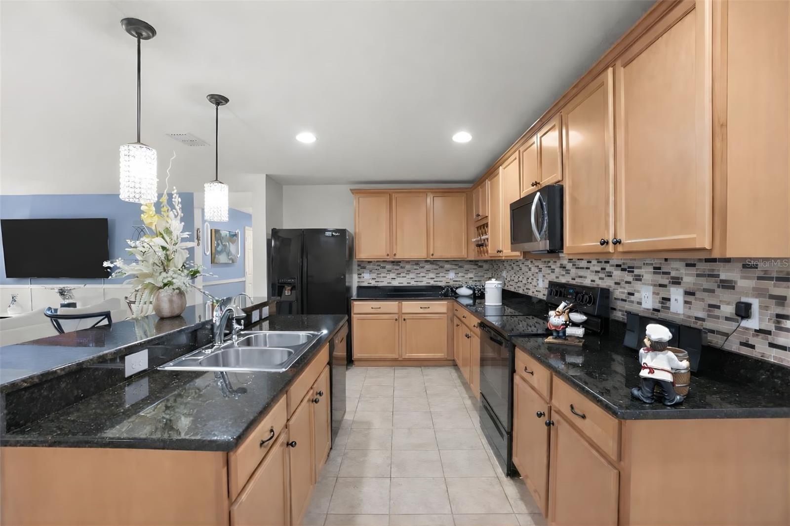 1972 APPALACHEE CIR, TAVARES, FL, 32778