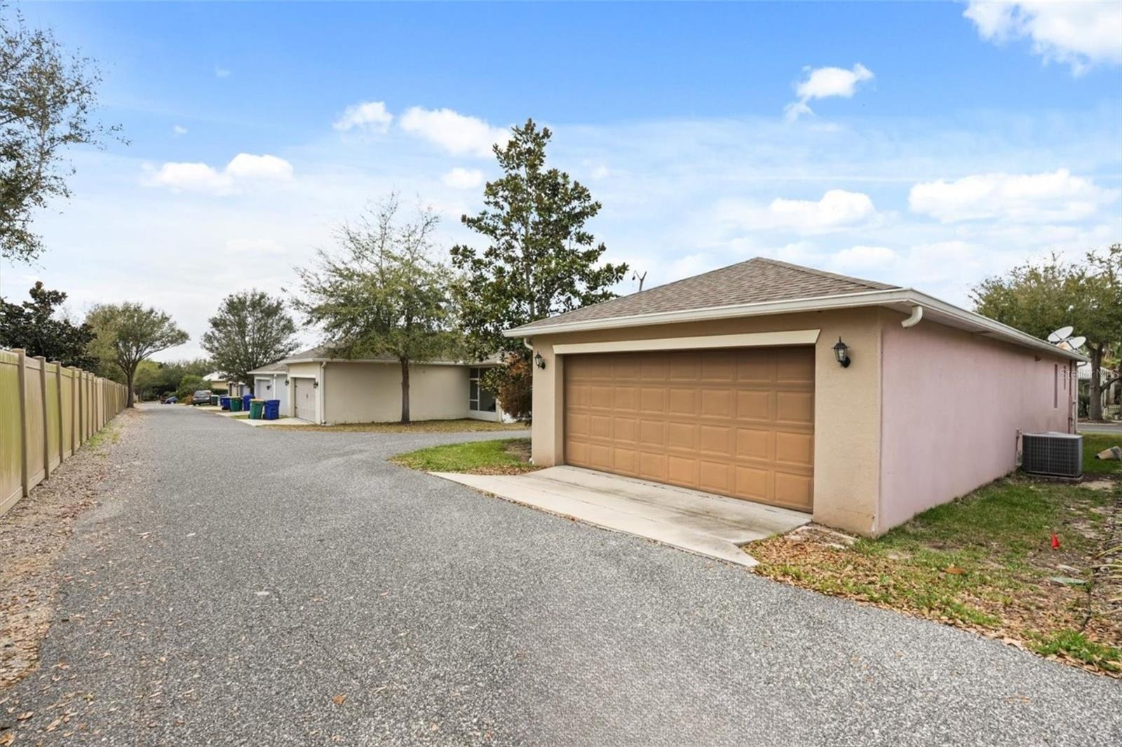 1972 APPALACHEE CIR, TAVARES, FL, 32778