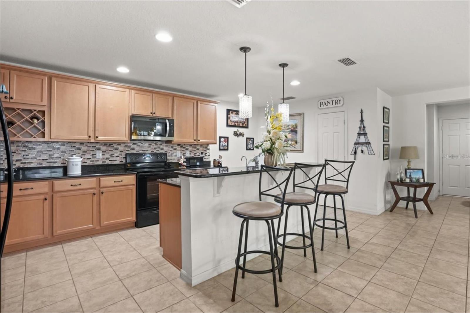 1972 APPALACHEE CIR, TAVARES, FL, 32778