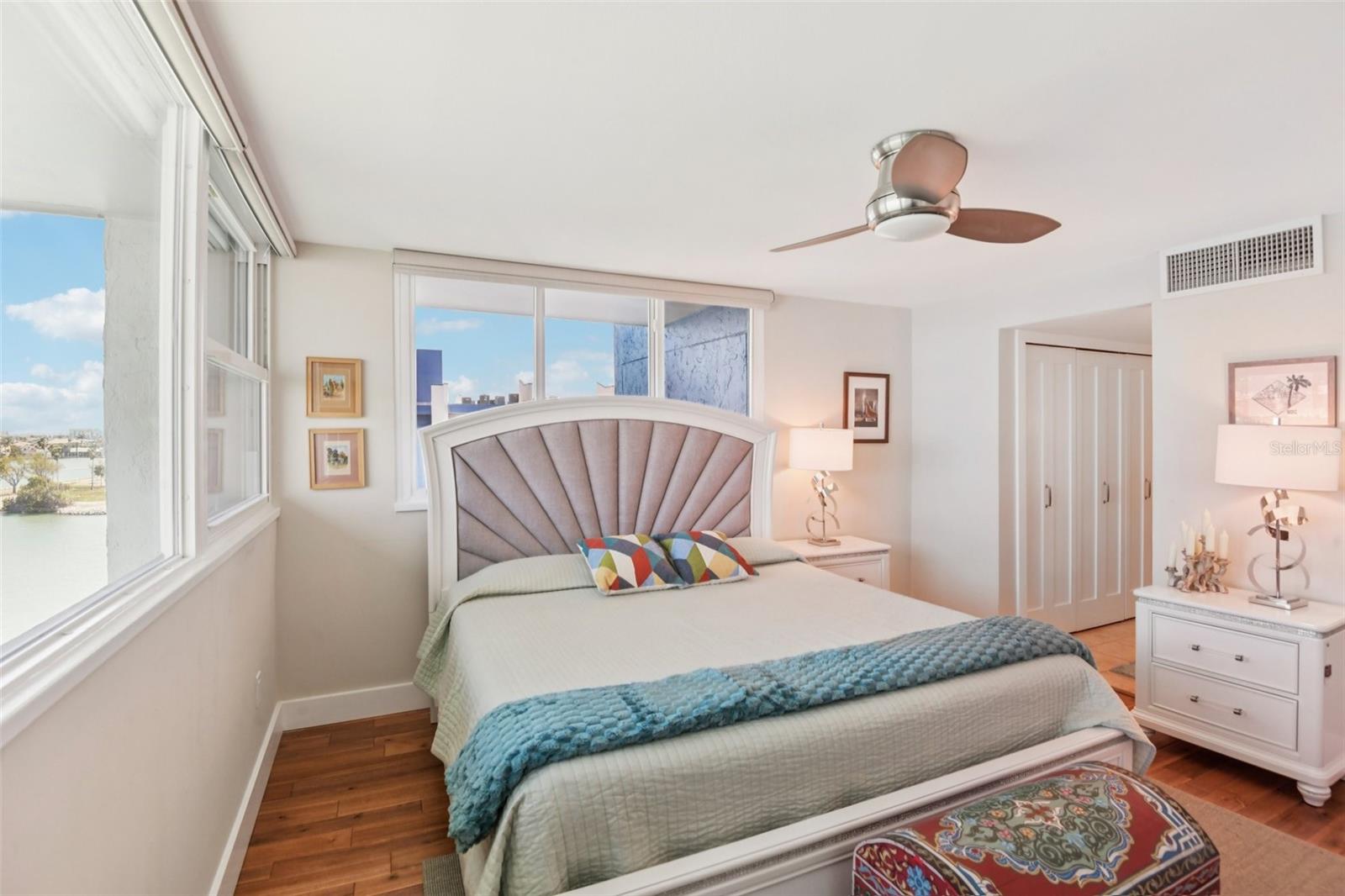 500 TREASURE ISLAND CSWY #711, TREASURE ISLAND, FL, 33706