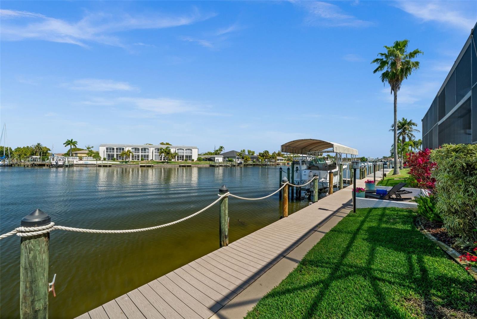 5205 TAMIAMI CT, CAPE CORAL, FL, 33904