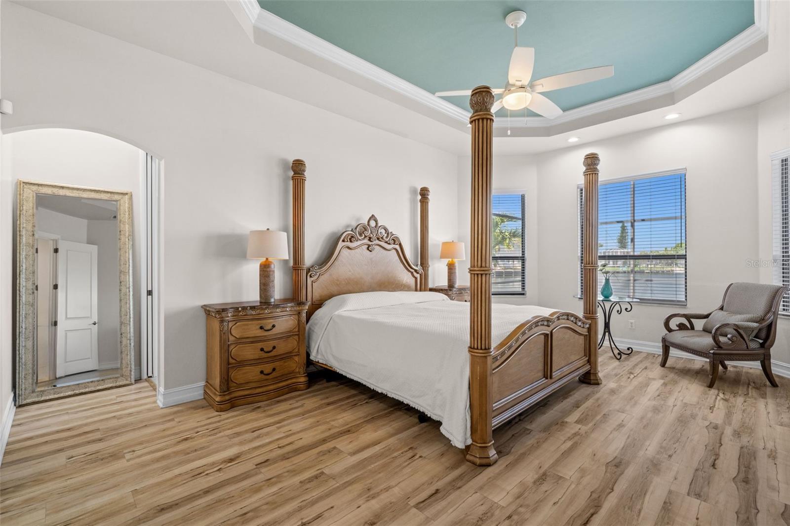 5205 TAMIAMI CT, CAPE CORAL, FL, 33904